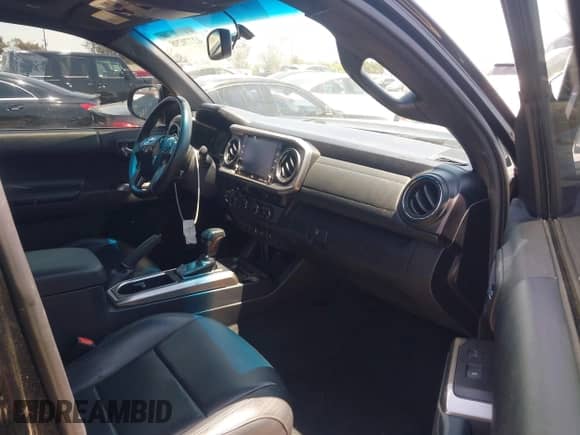2021 Toyota Tacoma Limited с VIN 3TYGZ5AN8MT038529, выставлен на аукционе IAAI как лот 42779298 с пробегом 46 147 миль миль и . История ставок и продаж доступна на DreamBid. Изображение 5.