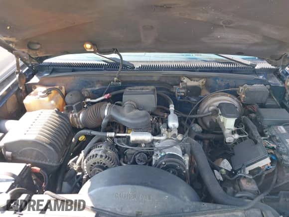 1998 Chevrolet Silverado 1500 z VIN 2GCEC19R3W1113605, wystawiony jako IAAI lot #43085580 z przebiegiem 378 005 mil mil oraz . Historia ofert i sprzedaży dostępna na DreamBid. Obrazek 10.
