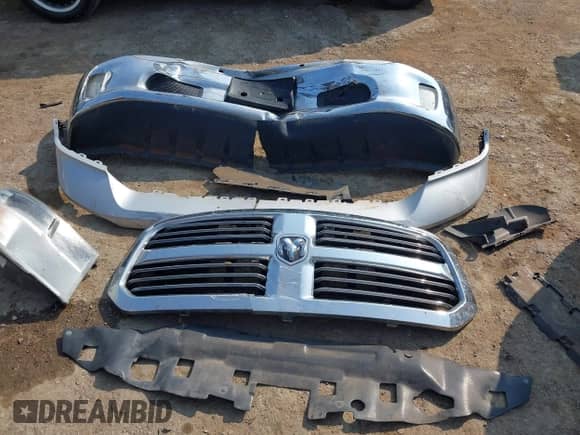 2015 Ram 1500 Big Horn с VIN 3C6RR7LT7FG546432, выставлен на аукционе IAAI как лот 43127184 с пробегом 188 957 миль миль и . История ставок и продаж доступна на DreamBid. Изображение 12.