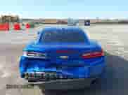 2018 Chevrolet Camaro 1LS z VIN 1G1FA1RX6J0169186, wystawiony jako IAAI lot #42102784 z przebiegiem 51 463 mil mil oraz . Historia ofert i sprzedaży dostępna na DreamBid. Obrazek 16.