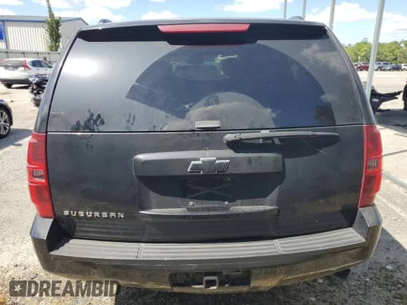 2010 Chevrolet Suburban LS with VIN 1GNUKHE31AR225089, listed as a Copart auction lot 70745435 with 326,059 mi miles and Salvage title. Bid and sale history available at DreamBid. Image 6.