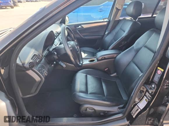 2006 Mercedes-Benz C 230 Sport with VIN WDBRF52H06A890913, listed as a Copart auction lot 59822245 with 154,295 mi miles and Clean title. Bid and sale history available at DreamBid. Image 7.