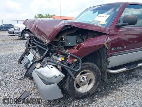 2000 Dodge 1500 with VIN 1B7HF13Z3YJ140812, listed as a IAAI auction lot 42469628 with 174,428 mi miles and . Bid and sale history available at DreamBid. Image 18.