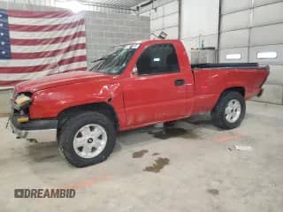 2003 Chevrolet Silverado 1500 LS z VIN 1GCEK14V03Z145082, wystawiony jako Copart lot #41740875 z przebiegiem 190 316 mil mil oraz Szkoda całkowita • Salvage title. Historia ofert i sprzedaży dostępna na DreamBid. Obrazek 1.