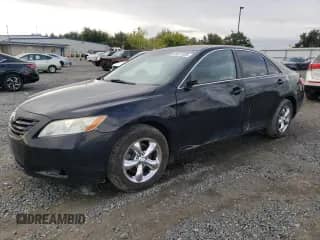 2007 Toyota Camry LE с VIN 4T1BK46K37U053955, выставлен на аукционе Copart как лот 84611385 с пробегом 246 833 миль миль и Списание • Salvage title. История ставок и продаж доступна на DreamBid. Изображение 1.