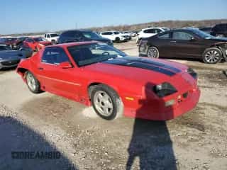 1992 Chevrolet Camaro z VIN 1G1FP2388NL154103, wystawiony jako Copart lot #83093894 z przebiegiem Nie podano mil oraz Szkoda całkowita • Salvage title. Historia ofert i sprzedaży dostępna na DreamBid. Obrazek 4.