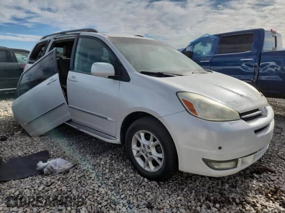 2004 Toyota Sienna XLE z VIN 5TDBA22CX4S001118, wystawiony jako Copart lot #65920175 z przebiegiem 251 232 mil mil oraz Szkoda całkowita • Salvage title. Historia ofert i sprzedaży dostępna na DreamBid. Obrazek 4.