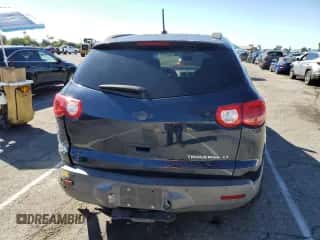 2010 Chevrolet Traverse 1LT с VIN 1GNLRFED1AS128813, выставлен на аукционе Copart как лот 86883645 с пробегом 191 516 миль миль и Списание • Salvage title. История ставок и продаж доступна на DreamBid. Изображение 6.