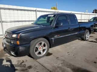 2003 Chevrolet Silverado SS z VIN 2GCEK19N531270435, wystawiony jako Copart lot #76632764 z przebiegiem 200 234 mil mil oraz Szkoda całkowita • Salvage title. Historia ofert i sprzedaży dostępna na DreamBid. Obrazek 1.