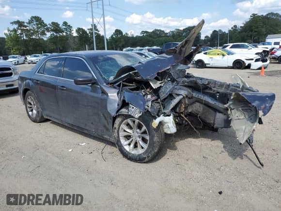 2015 Chrysler 300 Limited with VIN 2C3CCAAGXFH791782, listed as a Copart auction lot 71250075 with Not provided miles and Salvage title. Bid and sale history available at DreamBid. Image 4.
