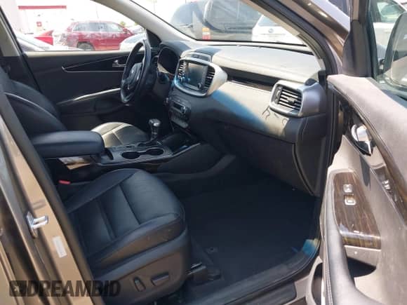2019 Kia Sorento EX with VIN 5XYPHDA58KG536815, listed as a IAAI auction lot 42421683 with 95,351 mi miles and . Bid and sale history available at DreamBid. Image 5.