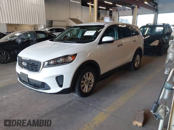 2019 Kia Sorento LX with VIN 5XYPG4A59KG561290, listed as a IAAI auction lot 42674023 with 78,091 mi miles and . Bid and sale history available at DreamBid. Image 2.