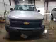 2013 Chevrolet Silverado 1500 Work Truck z VIN 1GCNKPEX0DZ240892, wystawiony jako Copart lot #63041415 z przebiegiem 90 866 mil mil oraz Szkoda całkowita • Salvage title. Historia ofert i sprzedaży dostępna na DreamBid. Obrazek 5.
