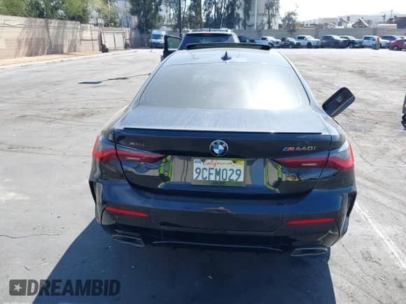 2022 BMW 4 Series M440i xDrive с VIN WBA13AR06NCL03176, выставлен на аукционе IAAI как лот 42031647 с пробегом 6 346 миль миль и . История ставок и продаж доступна на DreamBid. Изображение 17.