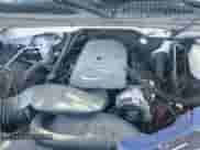 2004 Chevrolet Silverado 2500HD z VIN 1GBHC24U44E219043, wystawiony jako IAAI lot #43102077 z przebiegiem 182 868 mil mil oraz . Historia ofert i sprzedaży dostępna na DreamBid. Obrazek 10.