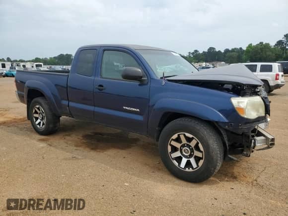 2007 Toyota Tacoma with VIN 5TEUX42N37Z425543, listed as a Copart auction lot 53050065 with 190,839 mi miles and Clean title. Bid and sale history available at DreamBid. Image 4.