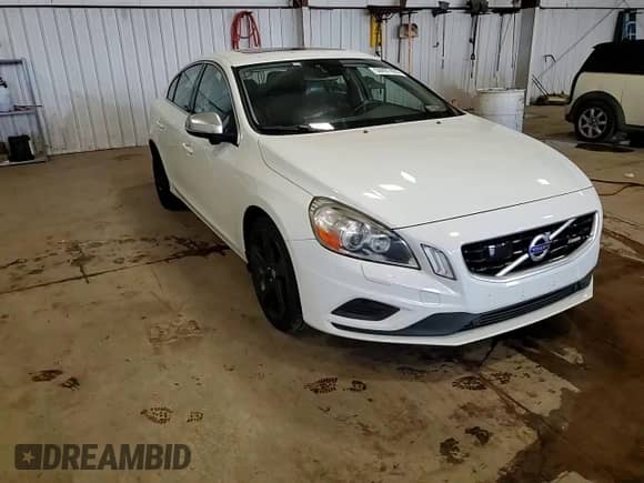 2013 Volvo S60 T6 R-Design Platinum with VIN YV1902FH4D2180281, listed as a Copart auction lot 59497405 with 128,083 mi miles and Salvage title. Bid and sale history available at DreamBid. Image 13.