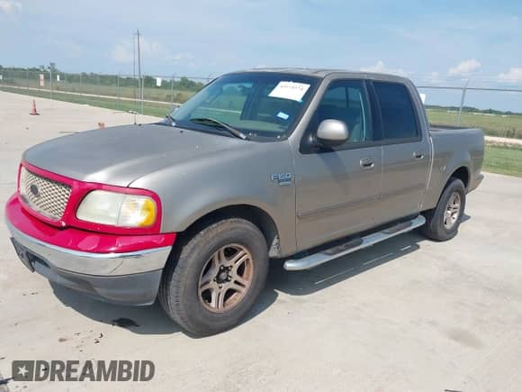 2002 Ford F-150 XLT с VIN 1FTRW07682KD89610, выставлен на аукционе IAAI как лот 43030374 с пробегом Не указан миль и . История ставок и продаж доступна на DreamBid. Изображение 2.