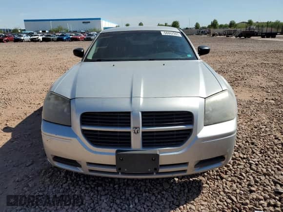 2005 Dodge Magnum SE with VIN 2D4FV48V35H510626, listed as a Copart auction lot 68862905 with 106,909 mi miles and Salvage title. Bid and sale history available at DreamBid. Image 5.