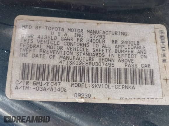 1993 Toyota Camry LE z VIN 4T1SK12E8PU307495, wystawiony jako IAAI lot #42265324 z przebiegiem 296 381 mil mil oraz . Historia ofert i sprzedaży dostępna na DreamBid. Obrazek 9.