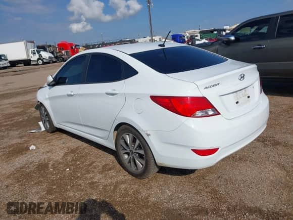 2017 Hyundai Accent SE z VIN KMHCT4AE2HU344628, wystawiony jako IAAI lot #43305840 z przebiegiem 93 291 mil mil oraz . Historia ofert i sprzedaży dostępna na DreamBid. Obrazek 3.