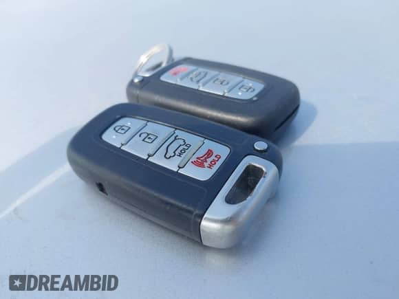 2013 Hyundai Elantra z VIN KMHD35LE4DU137126, wystawiony jako IAAI lot #43166569 z przebiegiem Nie podano mil oraz . Historia ofert i sprzedaży dostępna na DreamBid. Obrazek 11.