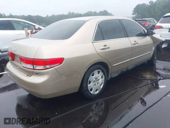 2003 Honda Accord LX with VIN 1HGCM66313A037385, listed as a IAAI auction lot 42942358 with 385,096 mi miles and . Bid and sale history available at DreamBid. Image 4.