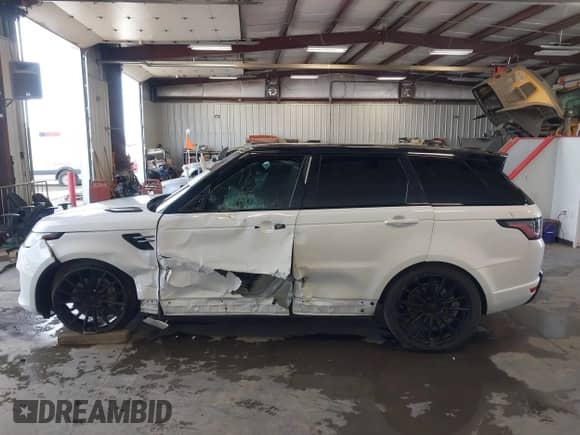 2020 Land Rover Range Rover Sport SE с VIN SALWG2SU1LA889481, выставлен на аукционе IAAI как лот 42678607 с пробегом 55 609 миль миль и . История ставок и продаж доступна на DreamBid. Изображение 14.