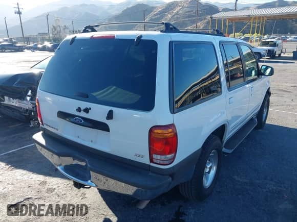 1999 Ford Explorer XLT с VIN 1FMZU32EXXZB64802, выставлен на аукционе IAAI как лот 43503435 с пробегом 199 026 миль миль и . История ставок и продаж доступна на DreamBid. Изображение 4.