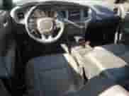 2018 Dodge Charger SXT Plus z VIN 2C3CDXHG1JH221054, wystawiony jako Copart lot #82625525 z przebiegiem 45 625 mil mil oraz Szkoda całkowita • Salvage title. Historia ofert i sprzedaży dostępna na DreamBid. Obrazek 8.