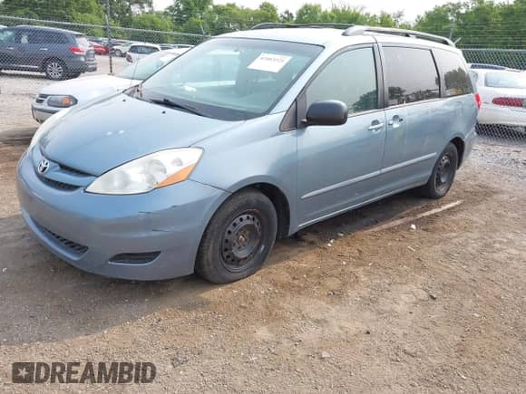 2008 Toyota Sienna CE with VIN 5TDZK23C88S207201, listed as a IAAI auction lot 42403221 with 250,770 mi miles and . Bid and sale history available at DreamBid. Image 2.