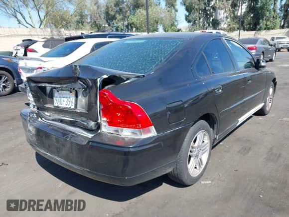 2008 Volvo S60 2.5T с VIN YV1RS592382683602, выставлен на аукционе IAAI как лот 43305737 с пробегом Не указан миль и . История ставок и продаж доступна на DreamBid. Изображение 4.