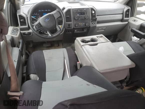 2018 Ford F-250 XL with VIN 1FT7W2A63JEB31682, listed as a Copart auction lot 88759375 with 124,965 mi miles and Salvage title. Bid and sale history available at DreamBid. Image 8.