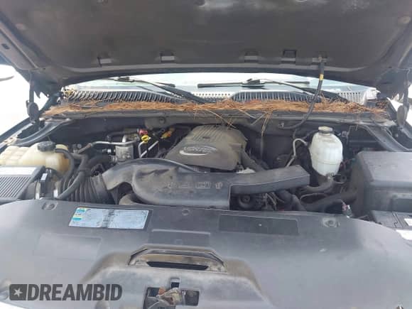 2006 Chevrolet Tahoe LS z VIN 1GNEC13V16R132111, wystawiony jako IAAI lot #42566124 z przebiegiem 296 173 mil mil oraz . Historia ofert i sprzedaży dostępna na DreamBid. Obrazek 10.