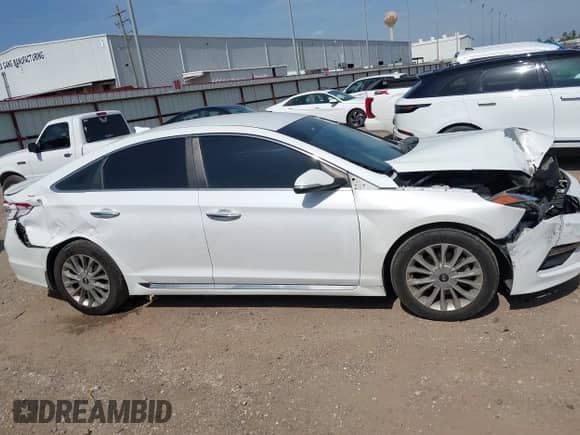 2015 Hyundai Sonata Limited z VIN 5NPE34AF3FH035960, wystawiony jako IAAI lot #42869784 z przebiegiem 165 591 mil mil oraz . Historia ofert i sprzedaży dostępna na DreamBid. Obrazek 13.