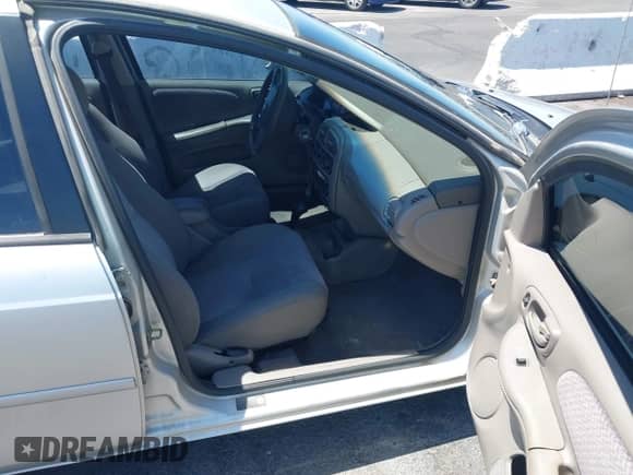 2002 Dodge Neon SE with VIN 1B3AS46C22D640554, listed as a IAAI auction lot 42871122 with 162,958 mi miles and . Bid and sale history available at DreamBid. Image 5.