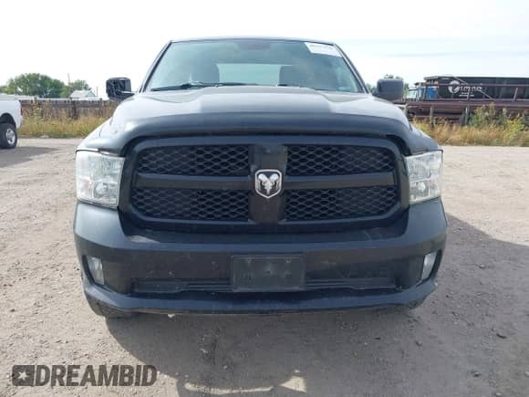 2013 Ram 1500 Express z VIN 1C6RR7FT4DS556093, wystawiony jako IAAI lot #40337176 z przebiegiem 134 847 mil mil oraz . Historia ofert i sprzedaży dostępna na DreamBid. Obrazek 13.