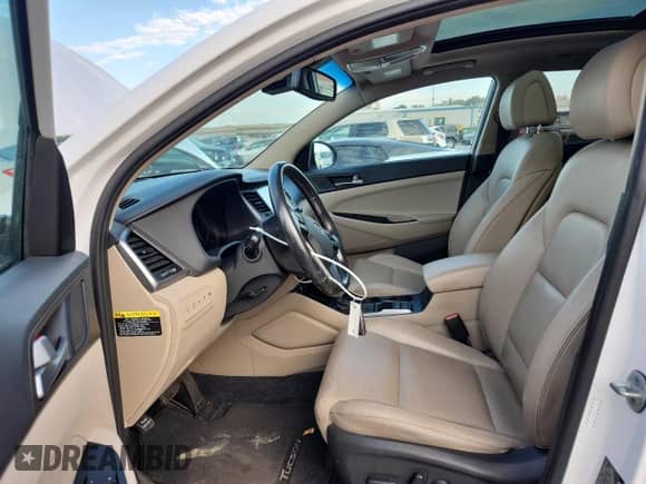 2016 Hyundai Tucson Limited z VIN KM8J33A23GU152172, wystawiony jako Copart lot #71030625 z przebiegiem 83 941 mil mil oraz Czysty tytuł • Clean title. Historia ofert i sprzedaży dostępna na DreamBid. Obrazek 7.