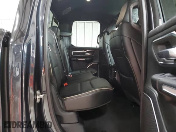 2020 Ram 1500 Laramie с VIN 1C6SRFDT1LN164314, выставлен на аукционе Copart как лот 56480675 с пробегом 127 573 миль миль и Списание • Salvage title. История ставок и продаж доступна на DreamBid. Изображение 10.