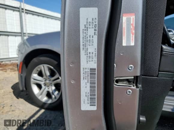 2018 Dodge Charger SXT z VIN 2C3CDXBG8JH239382, wystawiony jako Copart lot #85538915 z przebiegiem 59 275 mil mil oraz Szkoda całkowita • Salvage title. Historia ofert i sprzedaży dostępna na DreamBid. Obrazek 12.