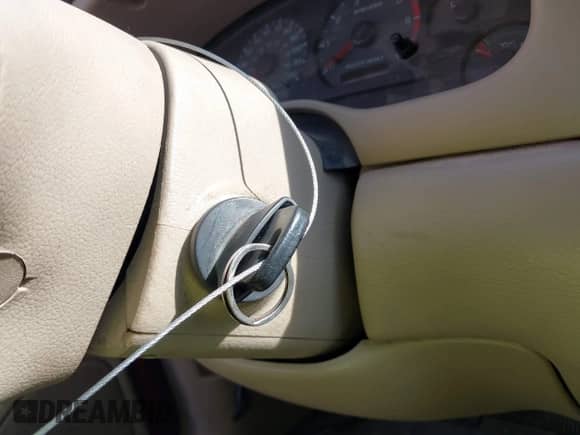 2001 Ford Mustang Standard z VIN 1FAFP40461F231232, wystawiony jako IAAI lot #38659266 z przebiegiem 150 966 mil mil oraz . Historia ofert i sprzedaży dostępna na DreamBid. Obrazek 11.