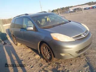 2007 Toyota Sienna XLE z VIN 5TDZK22C47S048516, wystawiony jako IAAI lot #41367115 z przebiegiem 236 058 mil mil oraz . Historia ofert i sprzedaży dostępna na DreamBid. Obrazek 1.