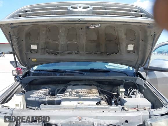 2007 Toyota Tundra Limited z VIN 5TBEV58147S460599, wystawiony jako IAAI lot #42476925 z przebiegiem 253 793 mil mil oraz . Historia ofert i sprzedaży dostępna na DreamBid. Obrazek 10.