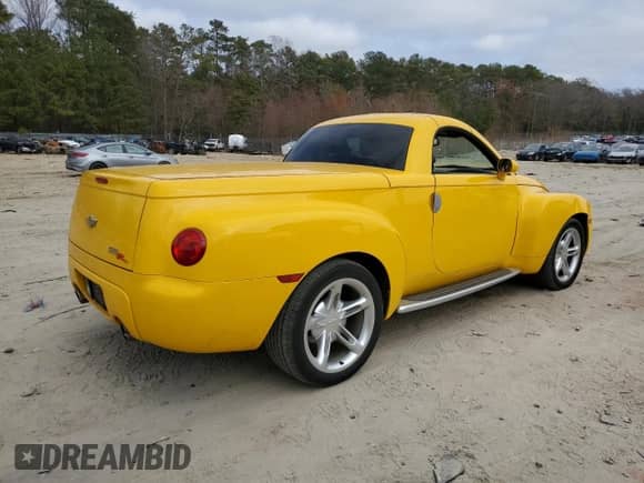 2004 Chevrolet SSR LS с VIN 1GCES14P94B103652, выставлен на аукционе Copart как лот 49333685 с пробегом 28 415 миль миль и Списание • Salvage title. История ставок и продаж доступна на DreamBid. Изображение 3.