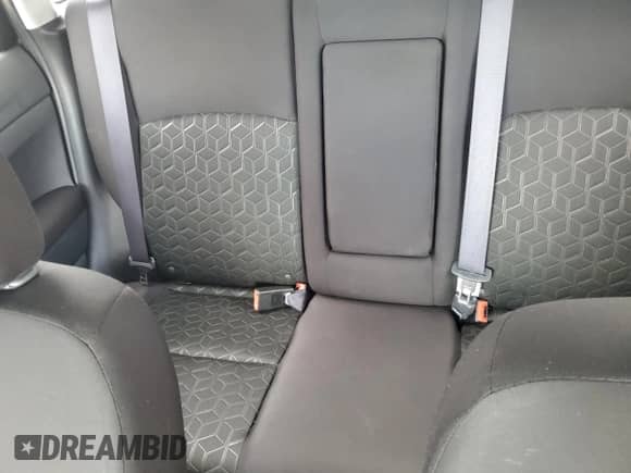 2024 Mitsubishi Outlander S с VIN JA4ARUAU5RU025673, выставлен на аукционе Copart как лот 68964445 с пробегом 7 657 миль миль и Списание • Salvage title. История ставок и продаж доступна на DreamBid. Изображение 10.