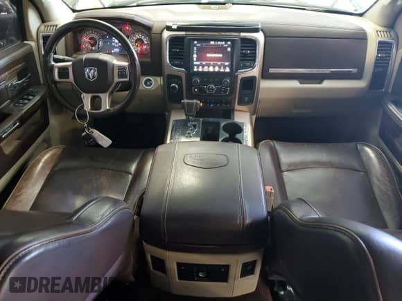 2013 Ram 1500 Laramie Longhorn z VIN 1C6RR7PT7DS679255, wystawiony jako Copart lot #68107465 z przebiegiem 296 504 mil mil oraz Czysty tytuł • Clean title. Historia ofert i sprzedaży dostępna na DreamBid. Obrazek 8.