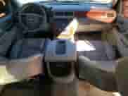 2010 Chevrolet Avalanche LT z VIN 3GNVKFE05AG288324, wystawiony jako Copart lot #81977634 z przebiegiem 146 072 mil mil oraz Szkoda całkowita • Salvage title. Historia ofert i sprzedaży dostępna na DreamBid. Obrazek 8.