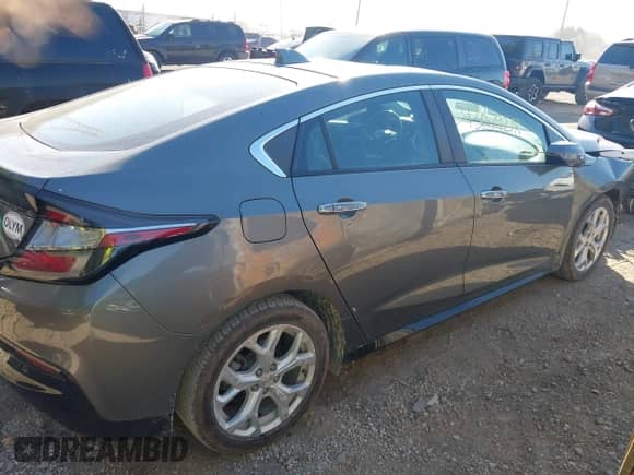 2017 Chevrolet Volt Premier с VIN 1G1RD6S54HU187702, выставлен на аукционе IAAI как лот 43079218 с пробегом 83 723 миль миль и . История ставок и продаж доступна на DreamBid. Изображение 13.