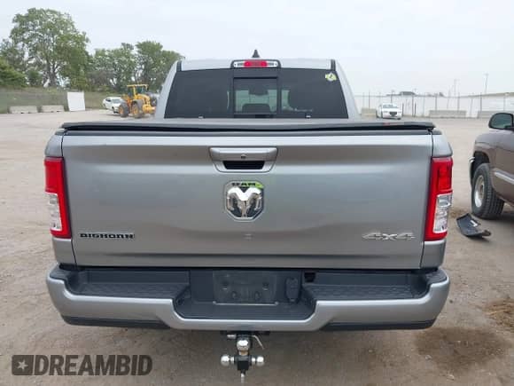 2019 Ram 1500 Big Horn z VIN 1C6RRFFG6KN674459, wystawiony jako IAAI lot #43144182 z przebiegiem 108 916 mil mil oraz . Historia ofert i sprzedaży dostępna na DreamBid. Obrazek 17.
