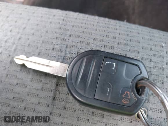 2013 Ford F-150 XL z VIN 1FTEX1CM8DFB15793, wystawiony jako IAAI lot #43255608 z przebiegiem 178 163 mil mil oraz . Historia ofert i sprzedaży dostępna na DreamBid. Obrazek 11.